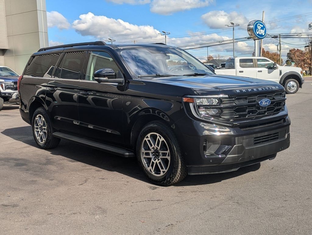 Used 2025 Ford Expedition Max Active SUV
