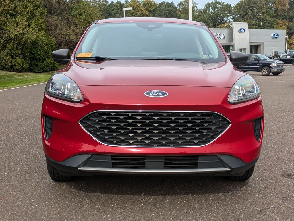 2022 Ford Escape SE photo 2