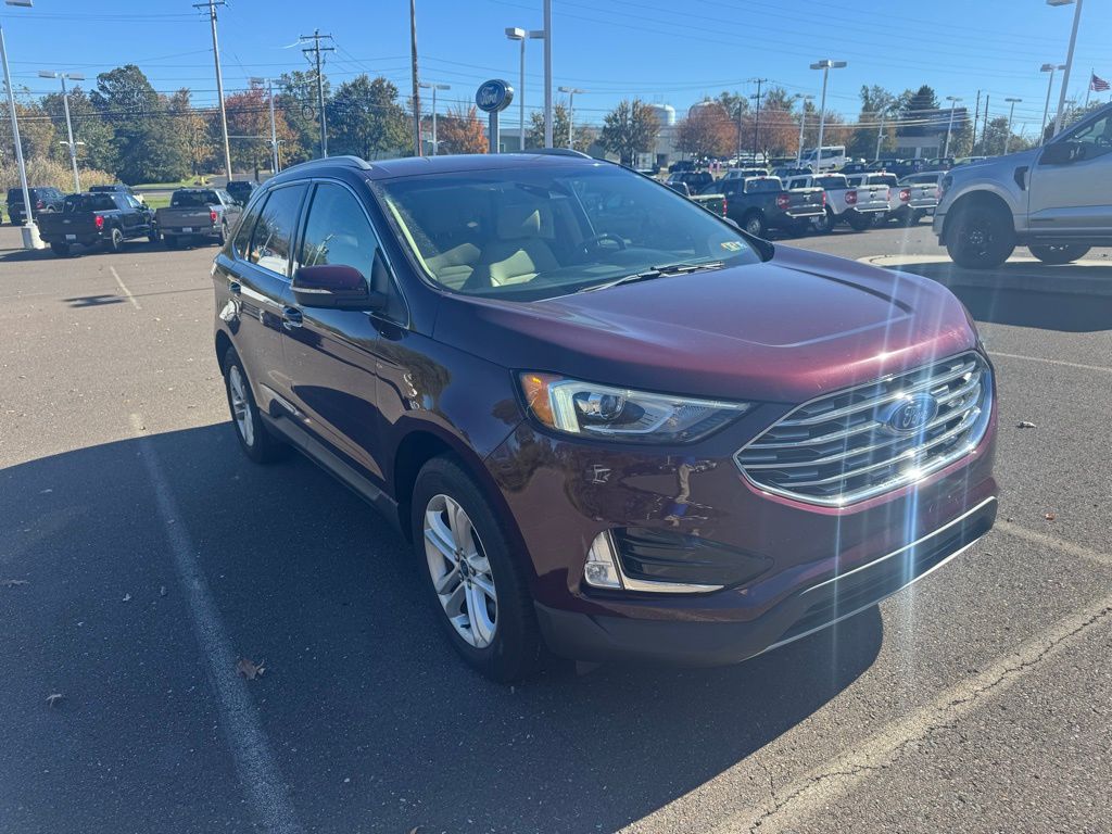 2019 Ford Edge SEL photo 3