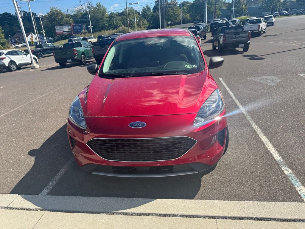 2022 Ford Escape SE photo 2