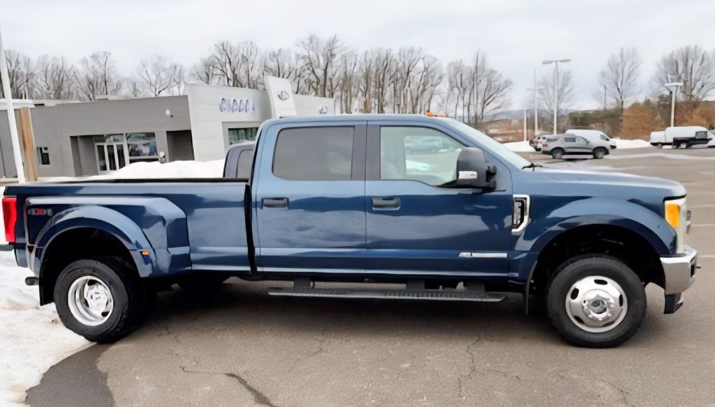 Used 2017 Ford F-350SD XLT Truck Crew Cab