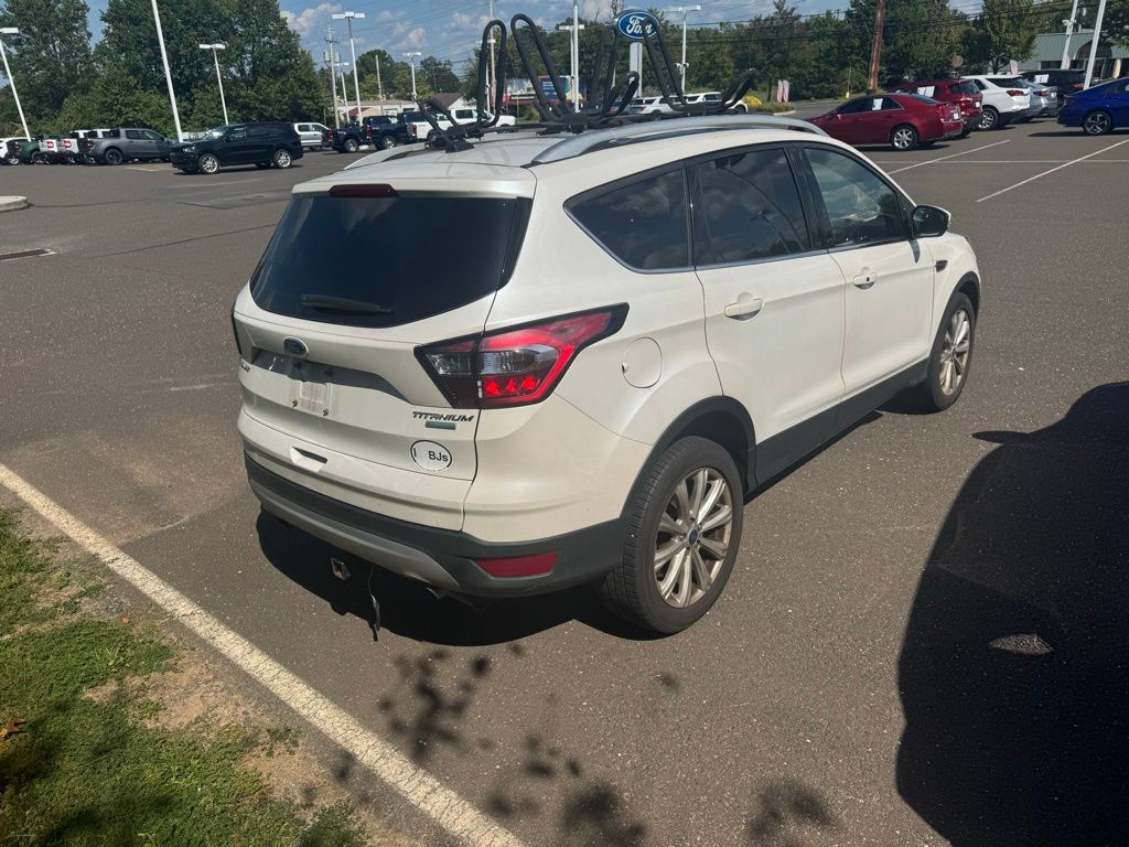 2017 Ford Escape Titanium photo 3