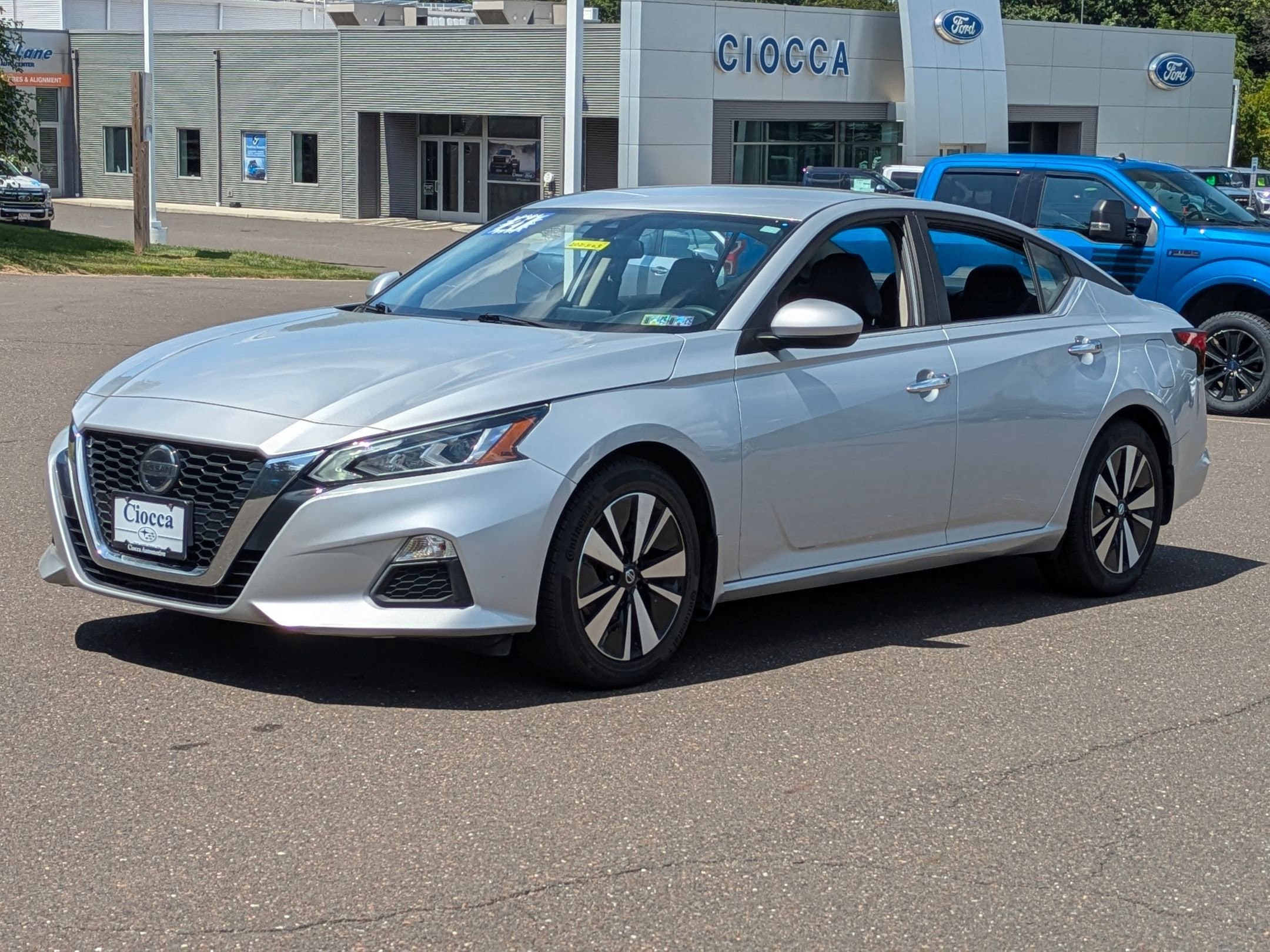 2021 Nissan Altima 2.5 SV photo 3