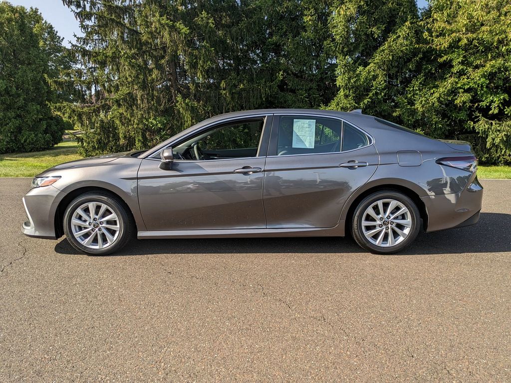 2024 Toyota Camry LE photo 4