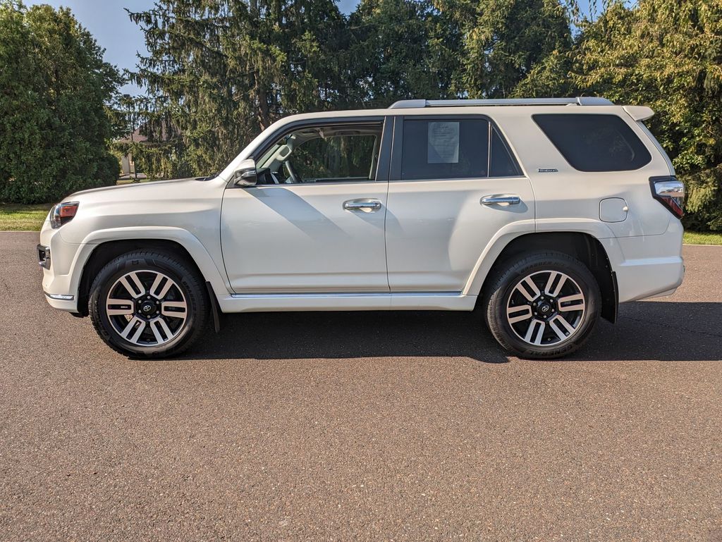 2021 Toyota 4Runner Limited photo 4