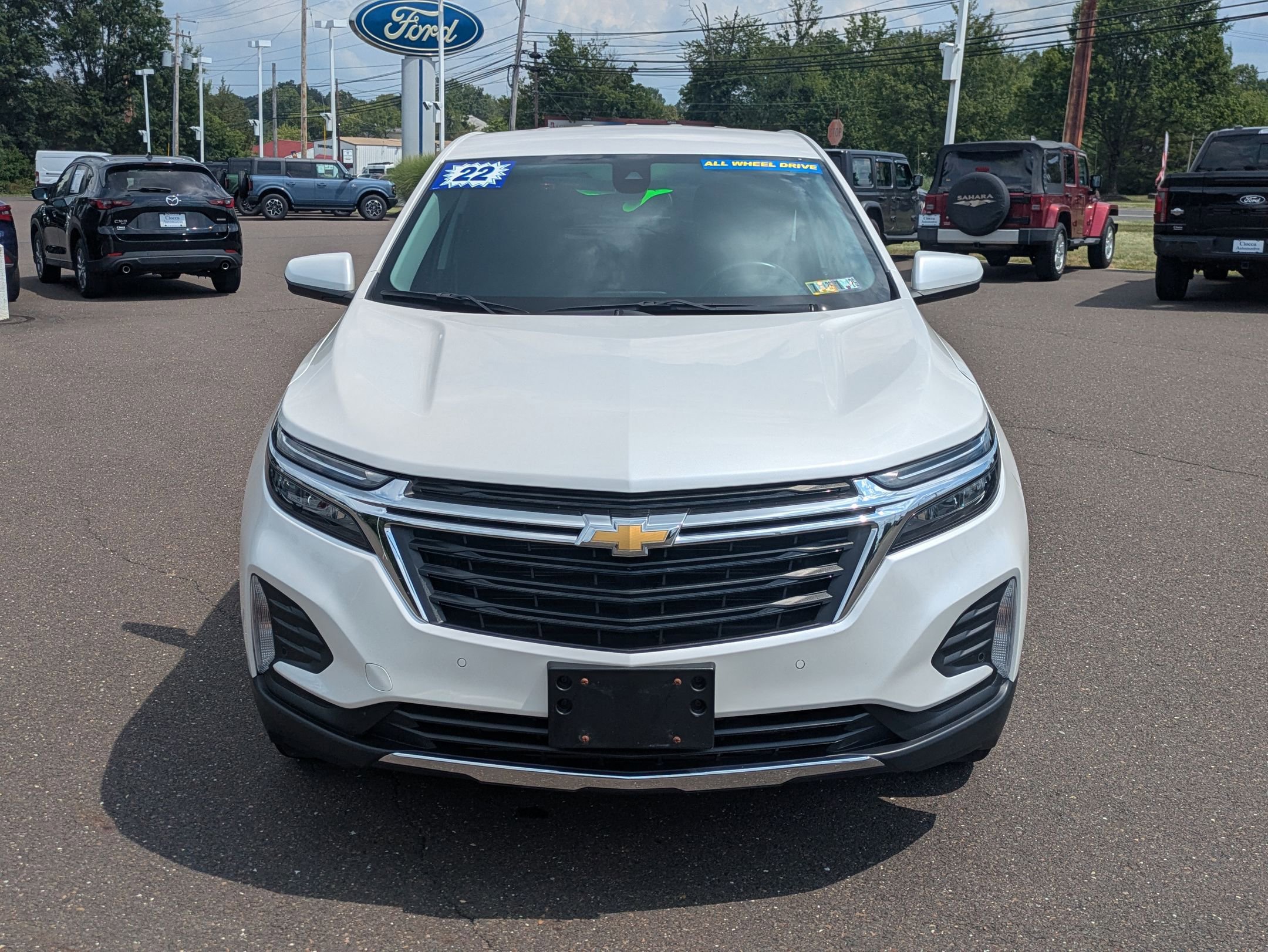 2022 Chevrolet Equinox LT photo 2