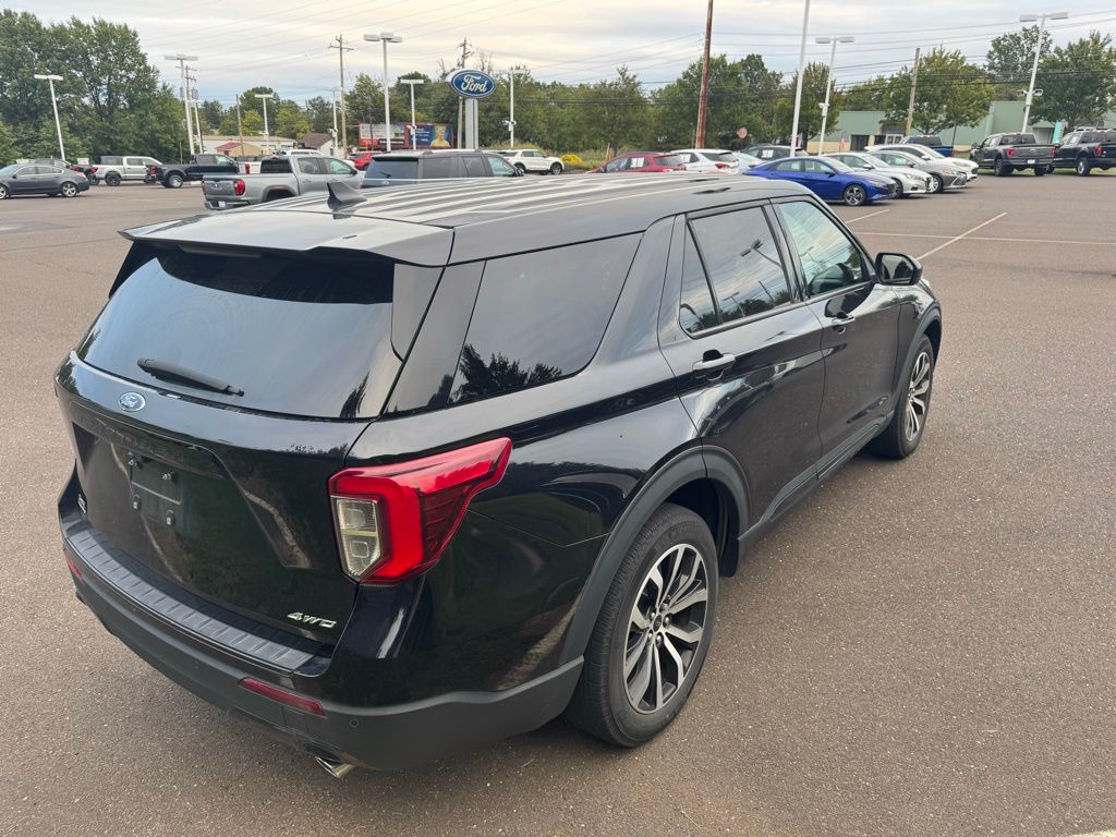 2022 Ford Explorer ST-Line photo 3