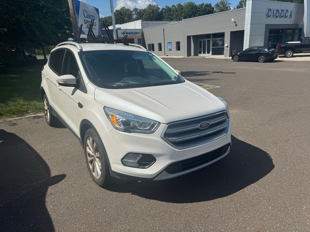 2017 Ford Escape Titanium photo 2