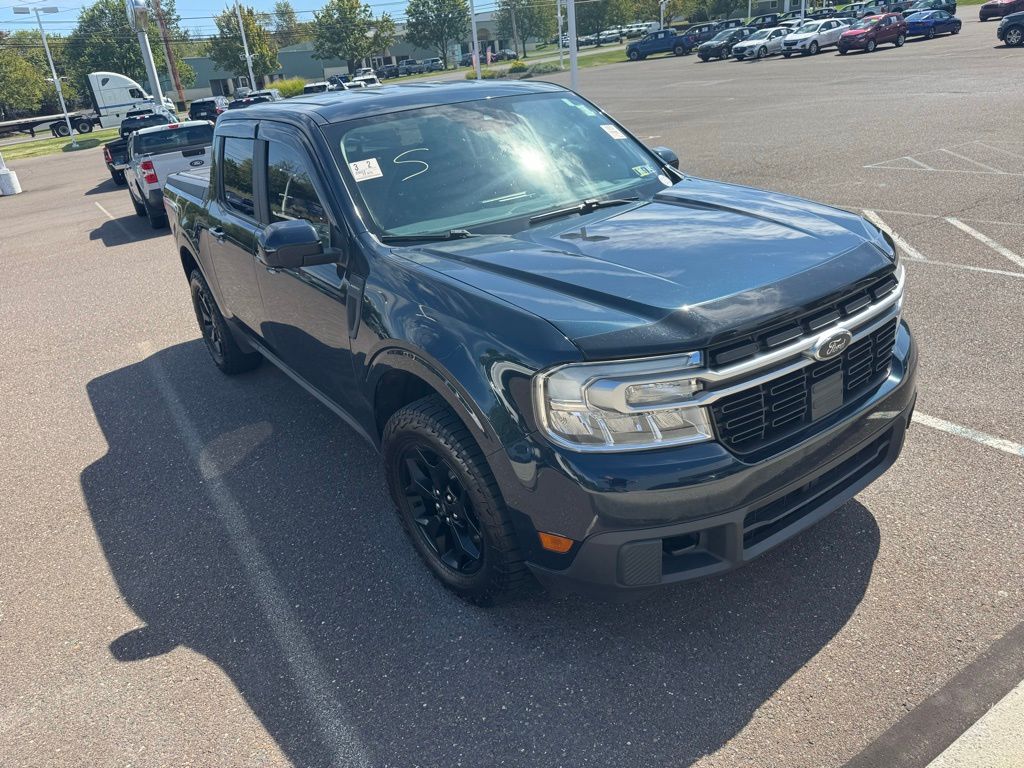 2022 Ford Maverick Lariat photo 2