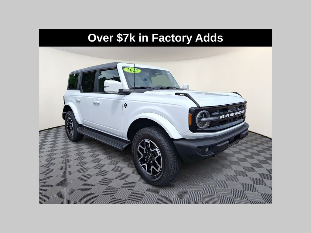 2025 Ford Bronco SUV 
