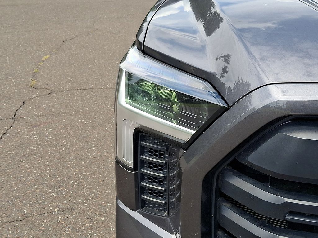 2022 Toyota Tundra SR5 - Photo 9