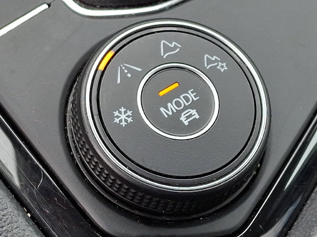 2024 Volkswagen Taos SE - Photo 22