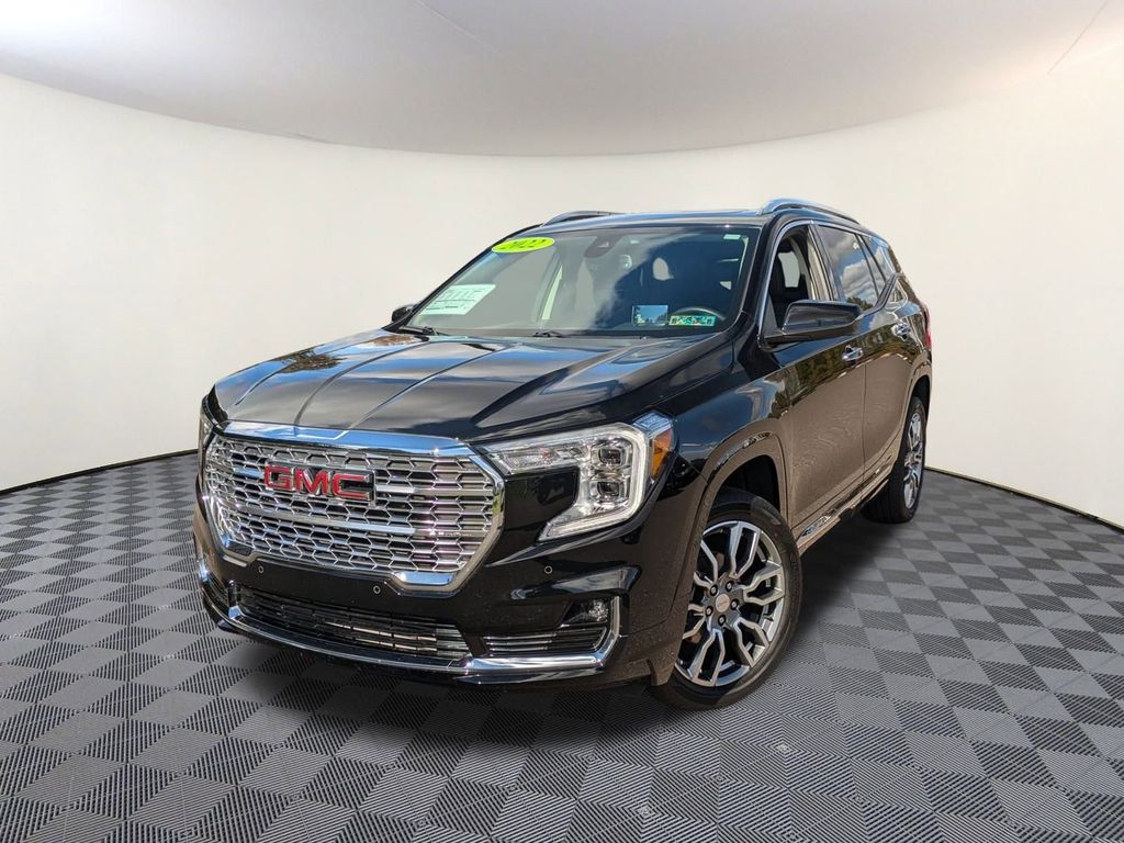2022 GMC Terrain Denali's photo