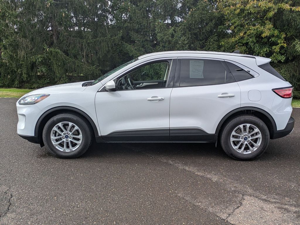 2021 Ford Escape SE photo 4