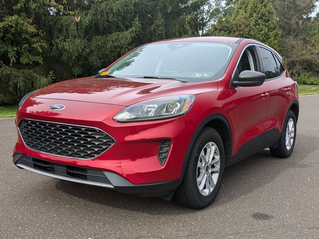 2022 Ford Escape SE photo 3