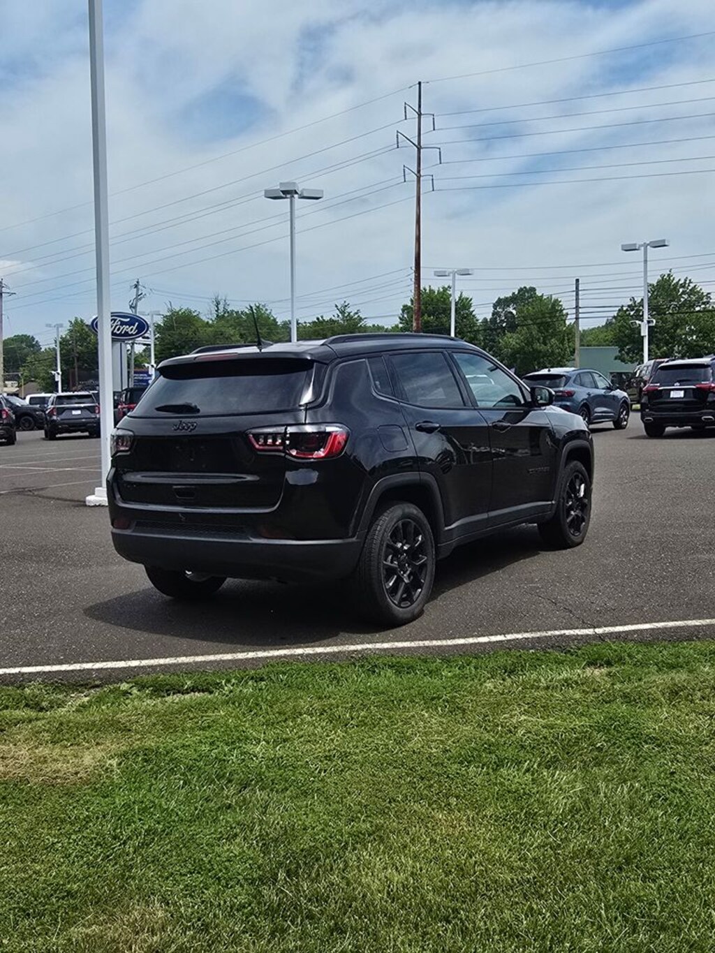 Used 2023 Jeep Compass Latitude SUV