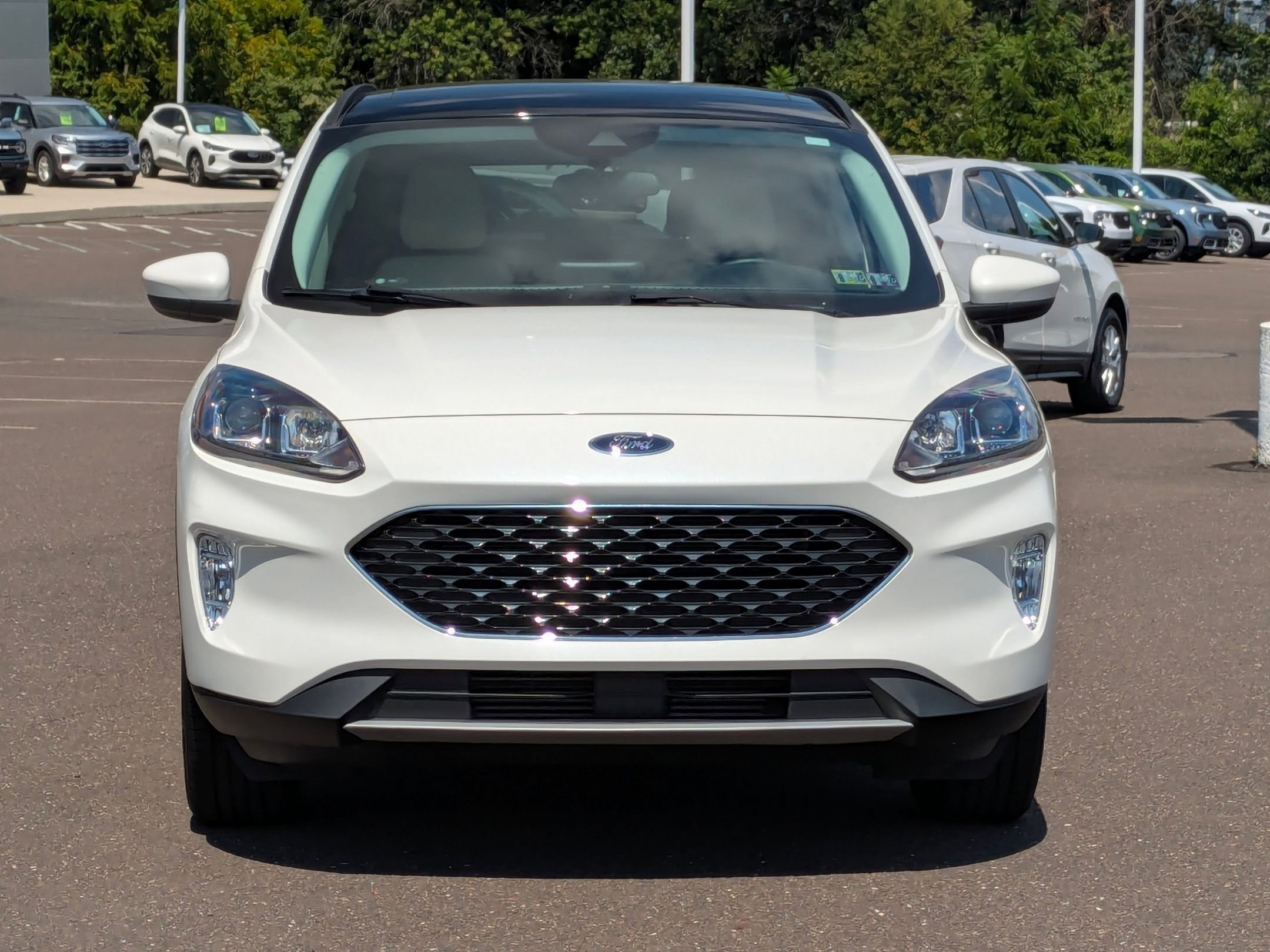 2022 Ford Escape SEL photo 2