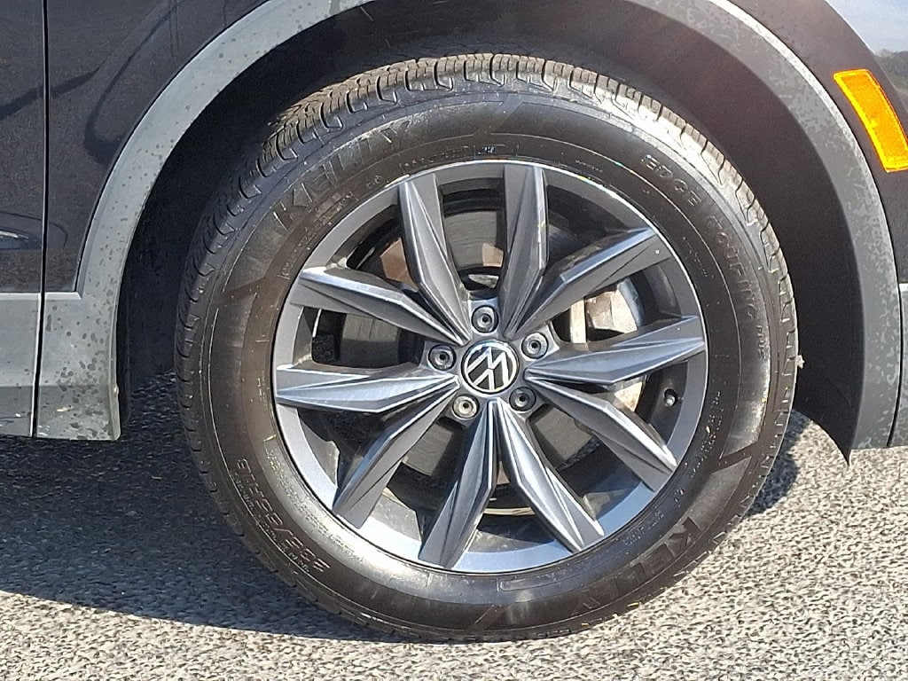 2023 Volkswagen Tiguan SE - Photo 11