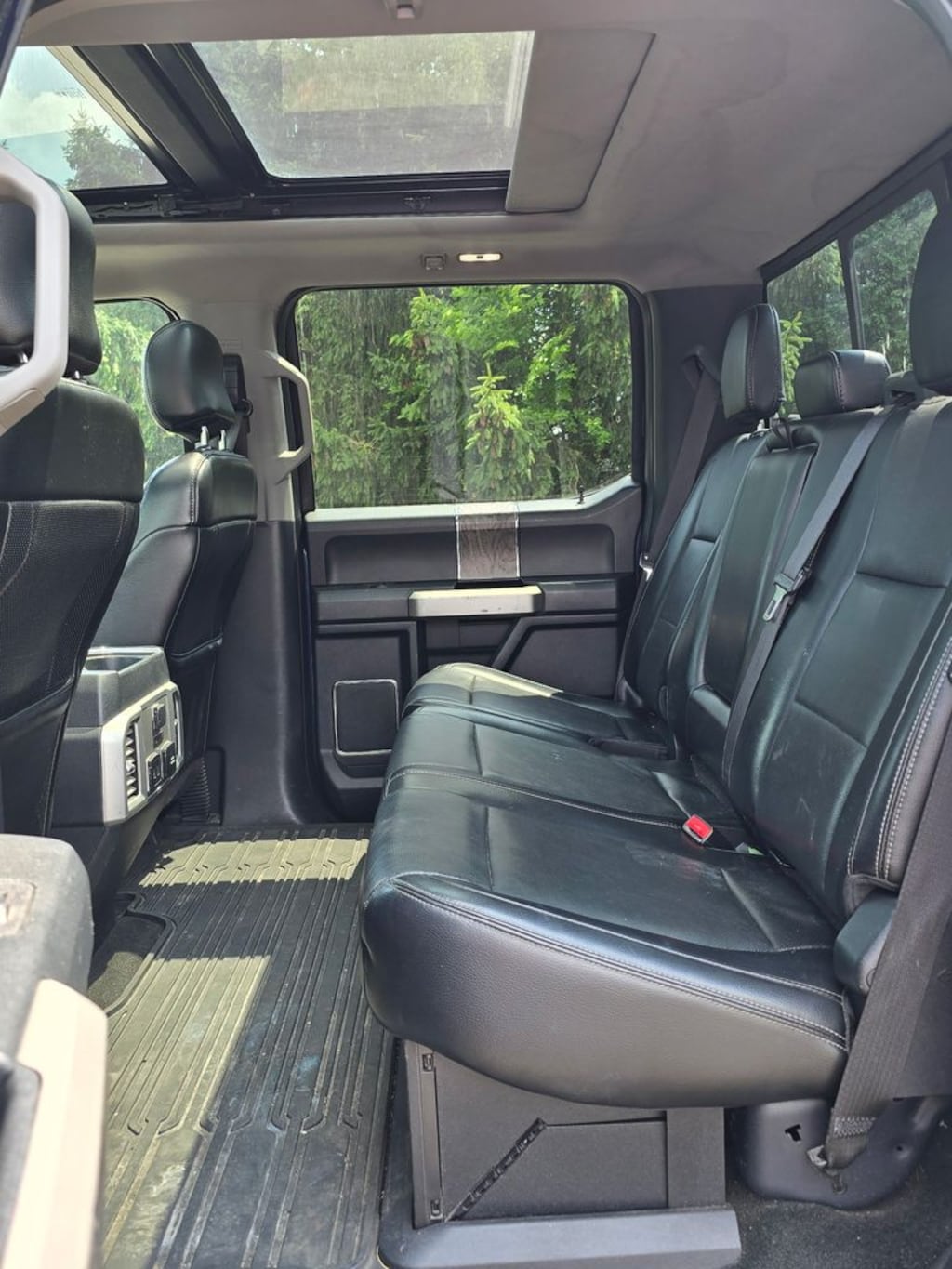 Used 2017 Ford F-350 Lariat Truck Crew Cab
