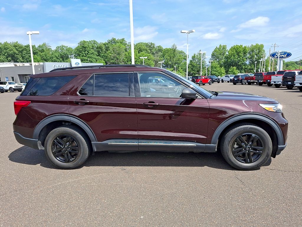 2022 Ford Explorer XLT - Photo 9