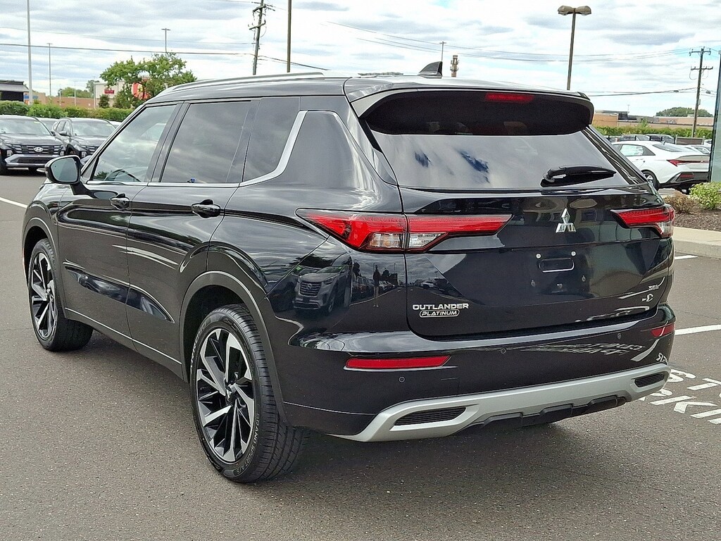 Used 2022 Mitsubishi Outlander SEL CUV