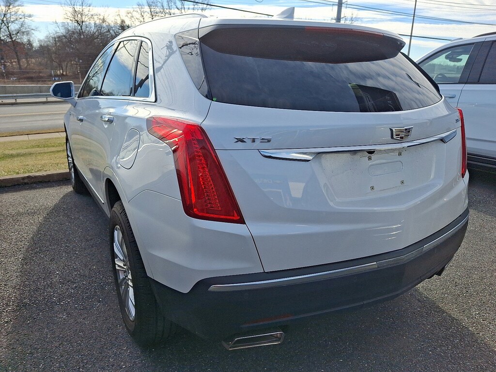 Used 2017 Cadillac XT5 FWD SUV