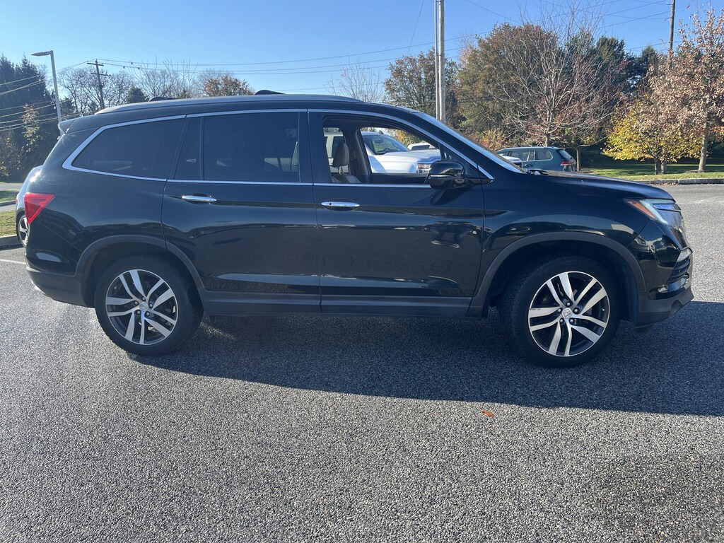 Used 2017 Honda Pilot Elite SUV