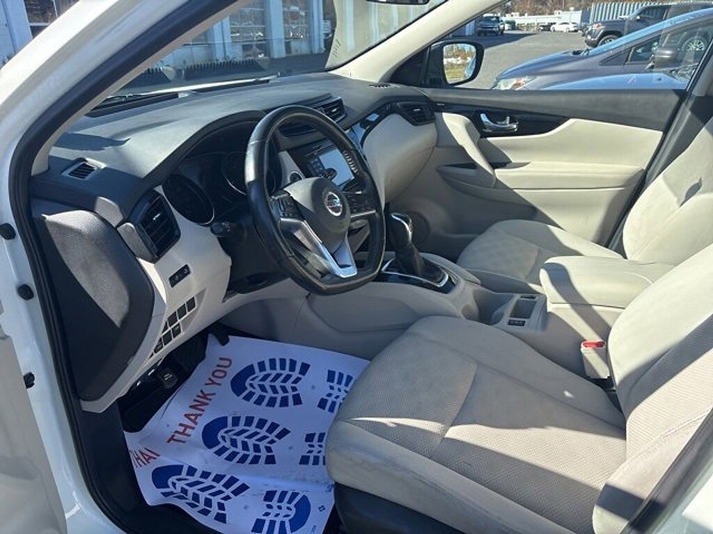 Used 2018 Nissan Rogue Sport SV SUV