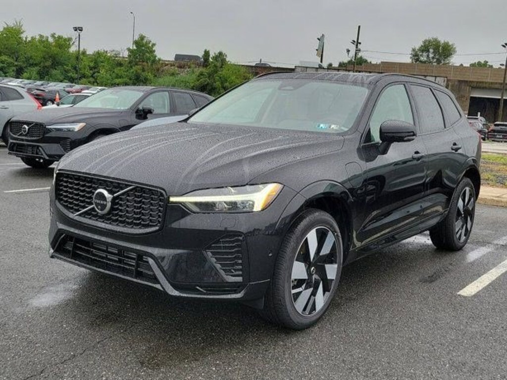 Certified 2025 Volvo XC60 Plug-In Hybrid Plus SUV