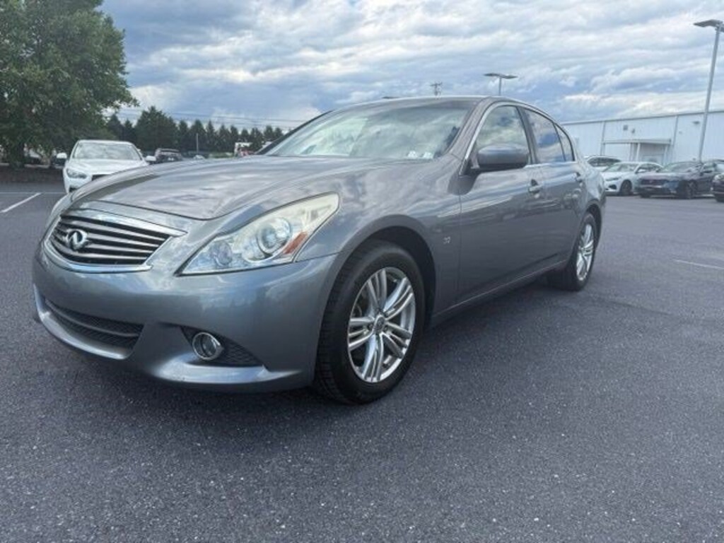 Used 2015 INFINITI Q40 Sedan