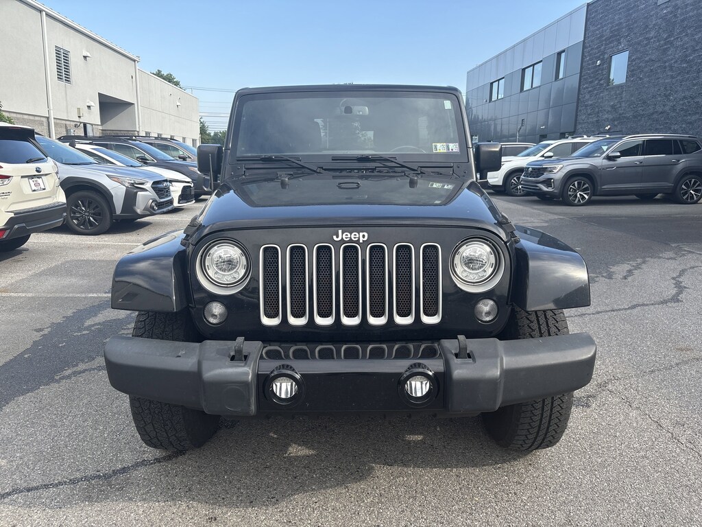 Used 2017 Jeep Wrangler Unlimited Sahara SUV