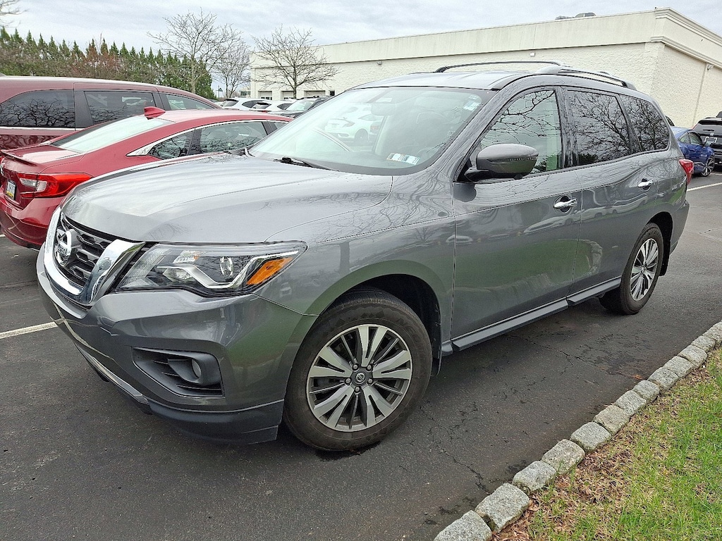 Used 2020 Nissan Pathfinder SL SUV