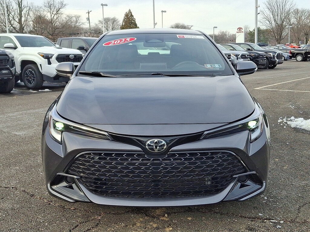 Certified 2025 Toyota Corolla Hatchback SE Hatchback