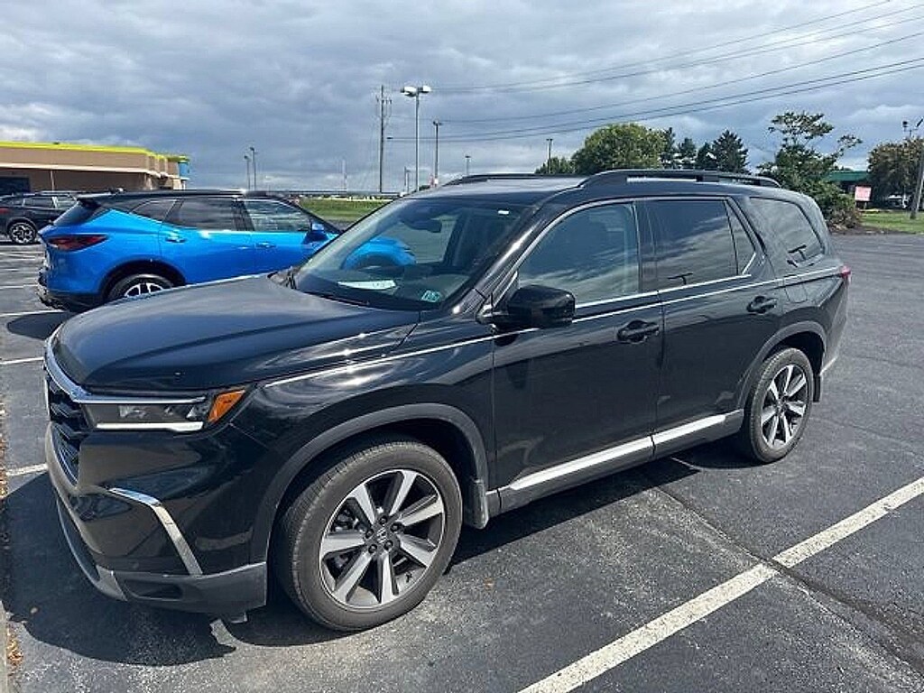 Certified 2025 Honda Pilot Elite SUV
