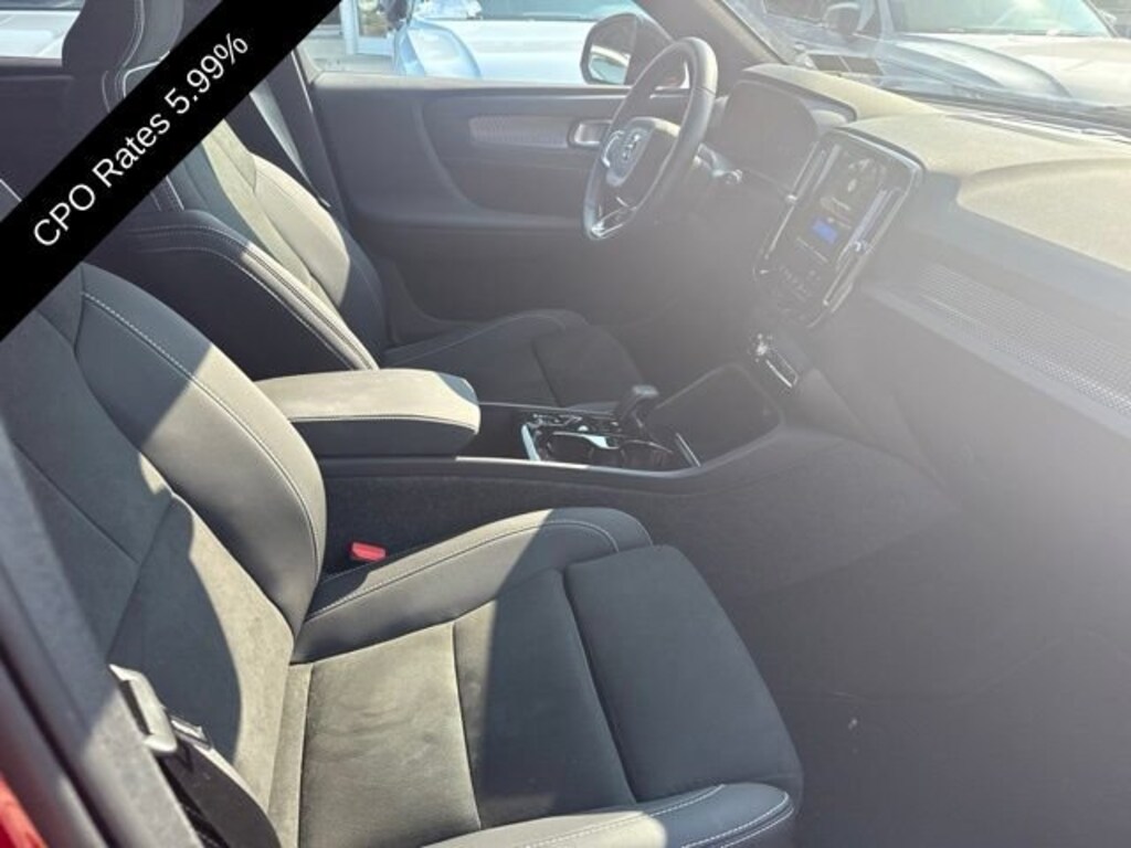 Certified 2025 Volvo XC40 Plus Dark Theme SUV