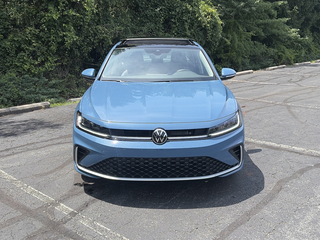 Certified 2025 Volkswagen Jetta SEL Sedan