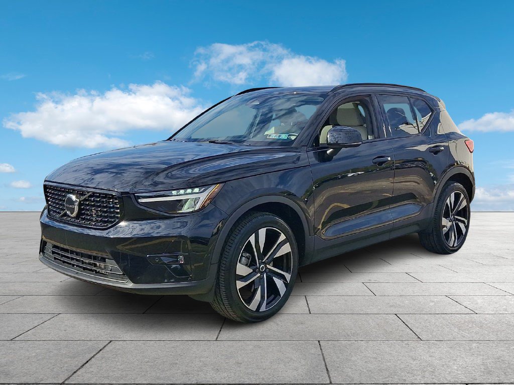 Certified 2024 Volvo XC40 Plus Dark Theme SUV