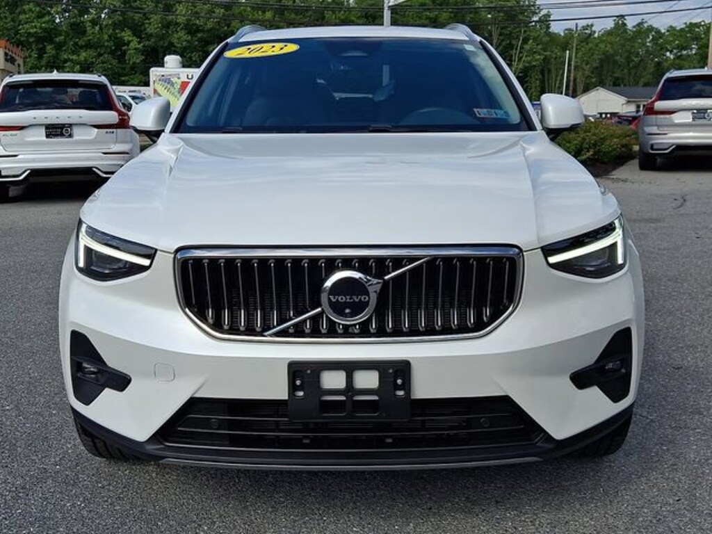 Certified 2023 Volvo XC40 Ultimate Bright Theme SUV