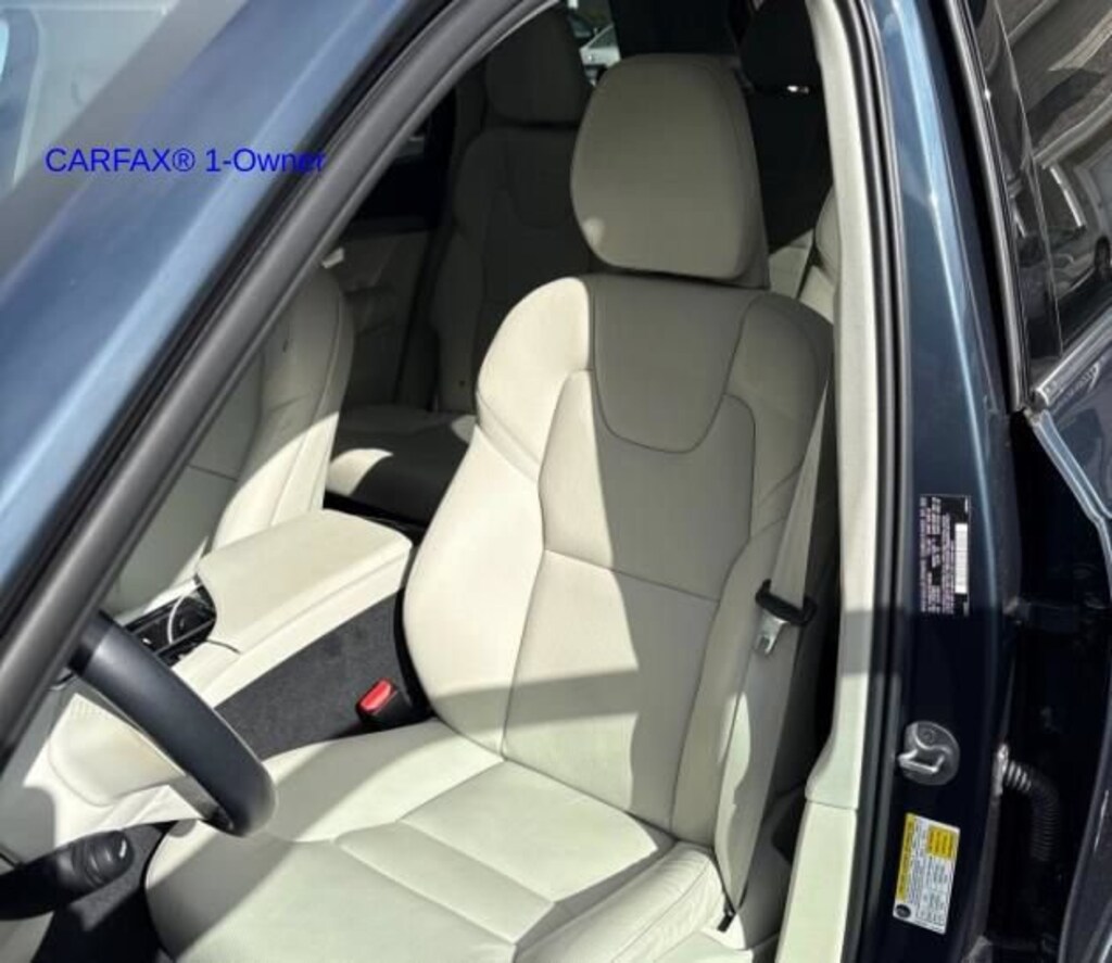 Used 2025 Volvo XC90 Plug-In Hybrid Plus SUV