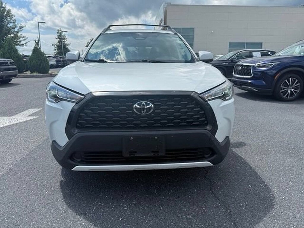 Used 2023 Toyota Corolla Cross LE SUV