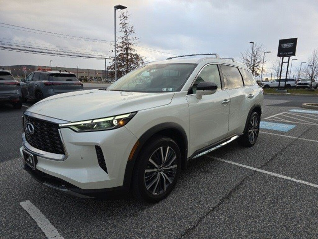 Used 2023 INFINITI QX60 SENSORY SUV