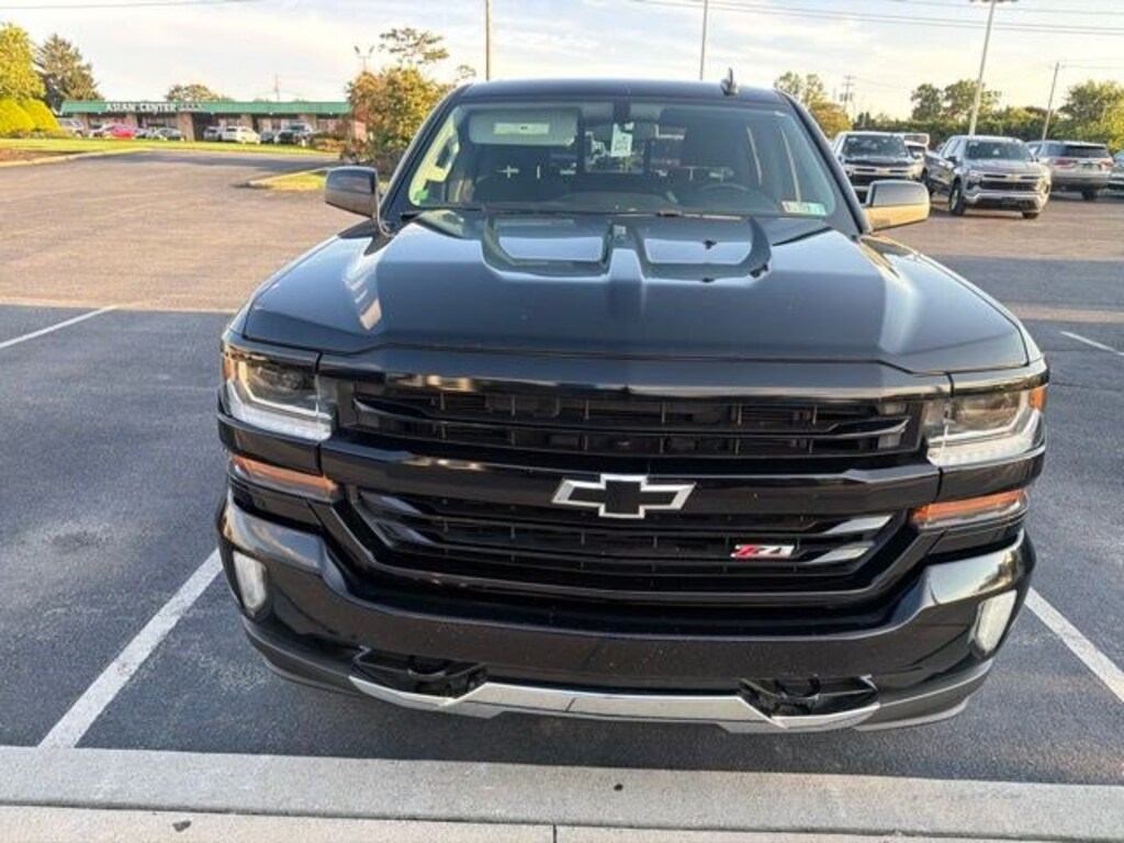 Used 2017 Chevrolet Silverado 1500 LT Truck Crew Cab