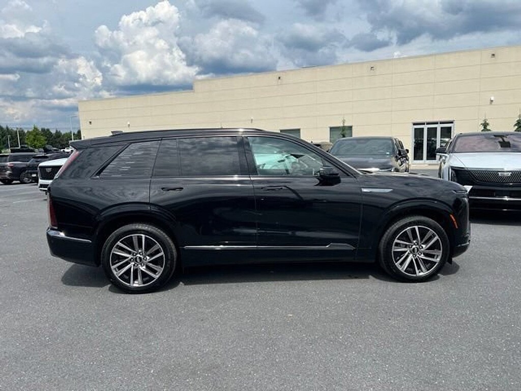 Certified 2026 Cadillac Vistiq Sport SUV
