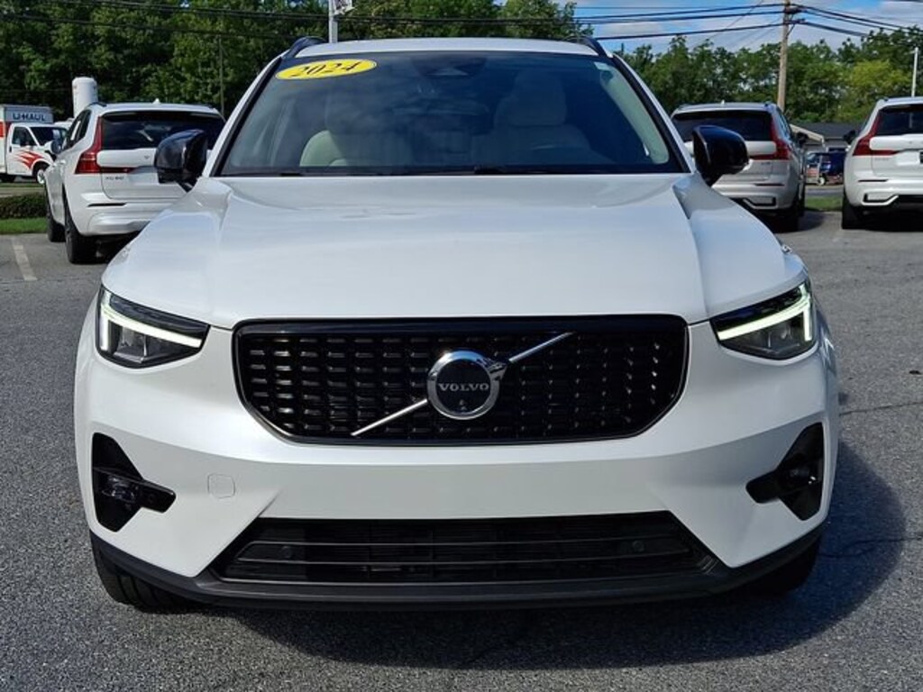 Certified 2024 Volvo XC40 Plus Dark Theme SUV