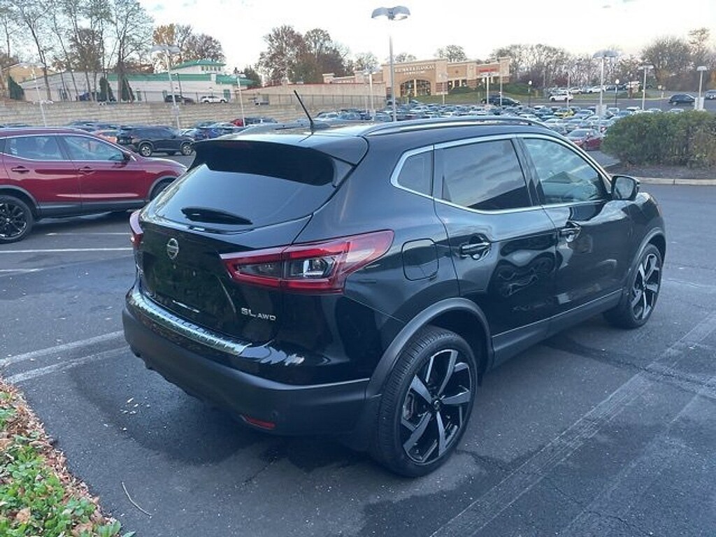 Certified 2022 Nissan Rogue Sport SL SUV