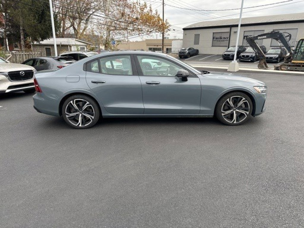 Used 2023 Volvo S60 Recharge Plug-In Hybrid Plus Dark Theme Sedan