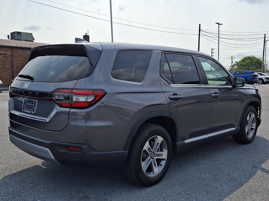 Used 2025 Honda Pilot EX-L SUV