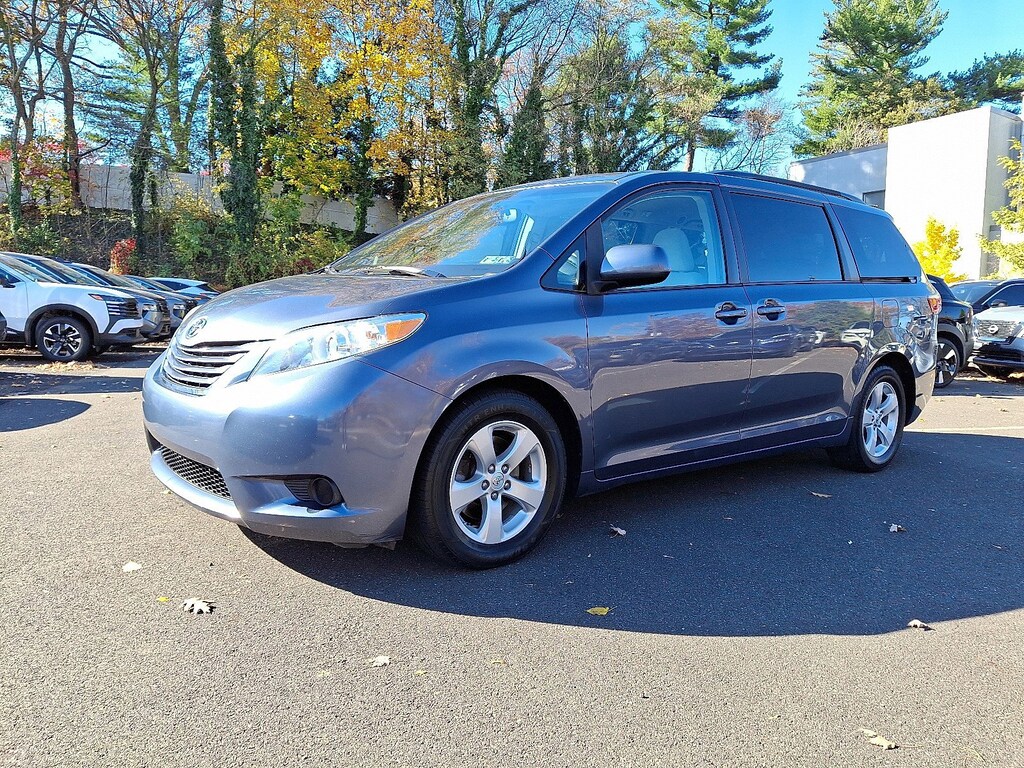 Used 2016 Toyota Sienna LE Van