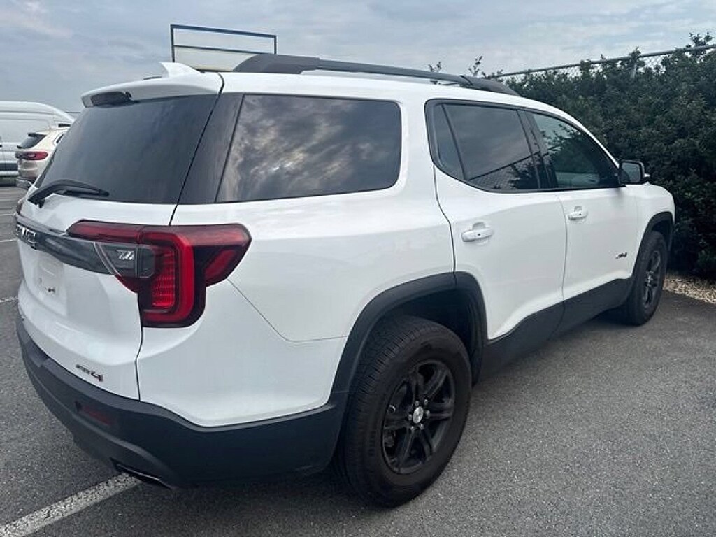 Used 2022 GMC Acadia AT4 SUV