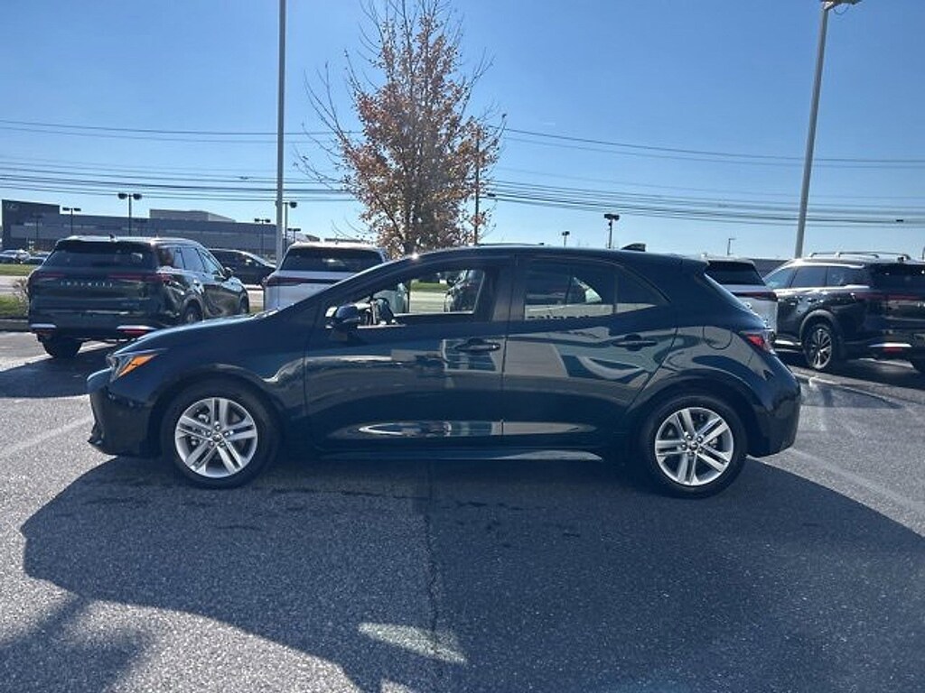Used 2021 Toyota Corolla Hatchback SE Hatchback